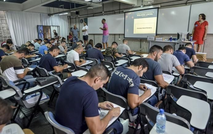 16/09/2017 LAS PALMAS DE GRAN CANARIA. 2º Ejercicio, prueba piscotécnica , de la convocatoria para cubrir 22 plazas de policía local. FOTO: J.PÉREZ CURBELO