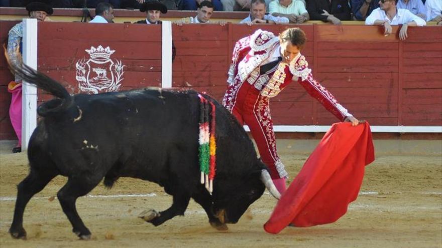 El Cordobés y Ureña, a hombros