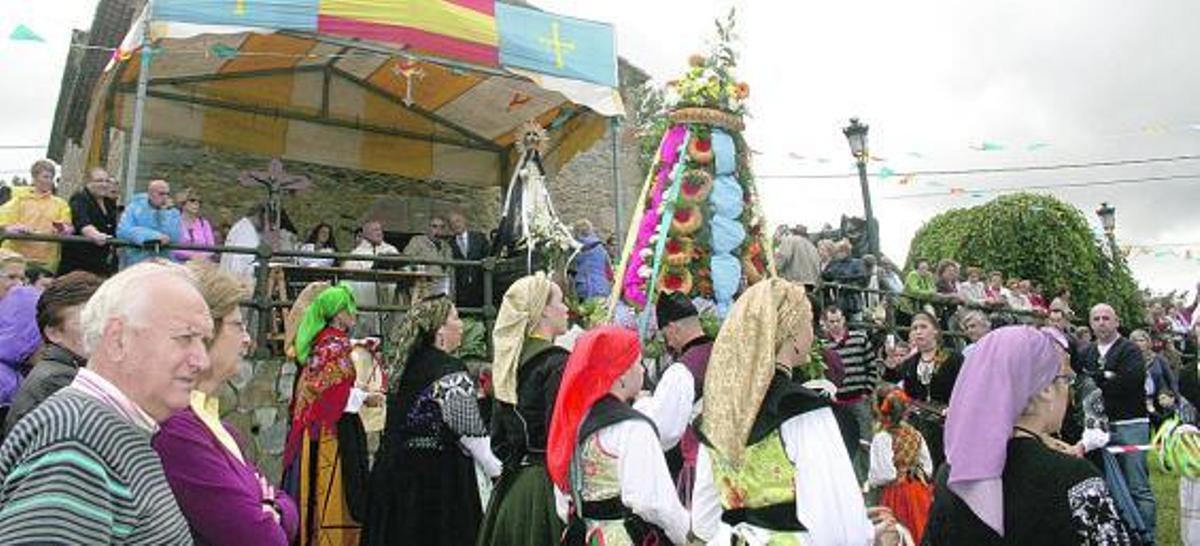 El concejo busca remedios a sus males