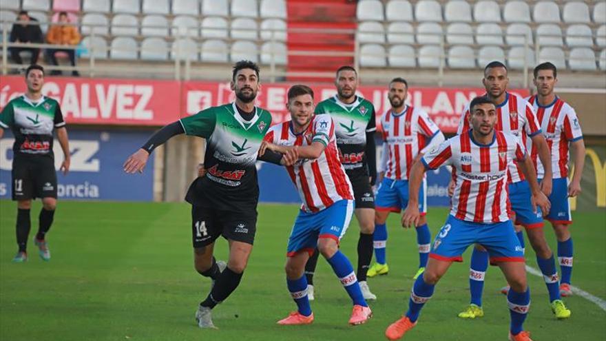 El Don Benito claudica en Algeciras