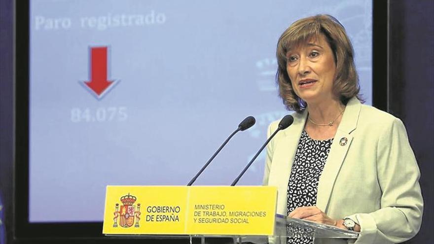 El Gobierno insta al Banco de España a «reconocer su error»