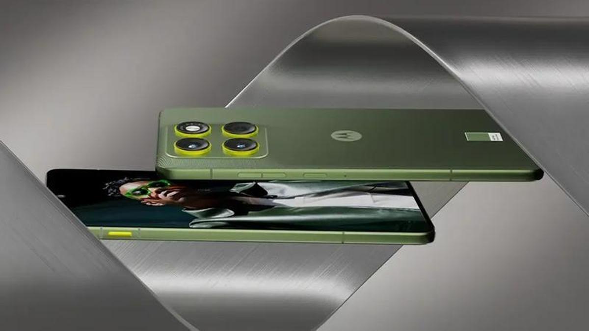 Motorola Edge 70, Snapdragon 7 Gen 4, 50 saatlik pil ve 50 MP kameraya sahip en ince akıllı telefon