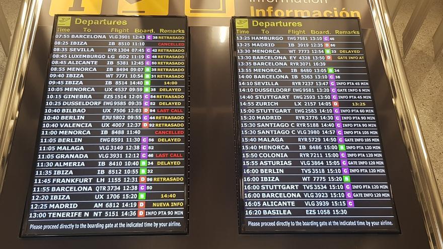 Vuelos desviados a Barcelona, cancelaciones y retrasos generalizados por niebla en el aeropuerto de Palma