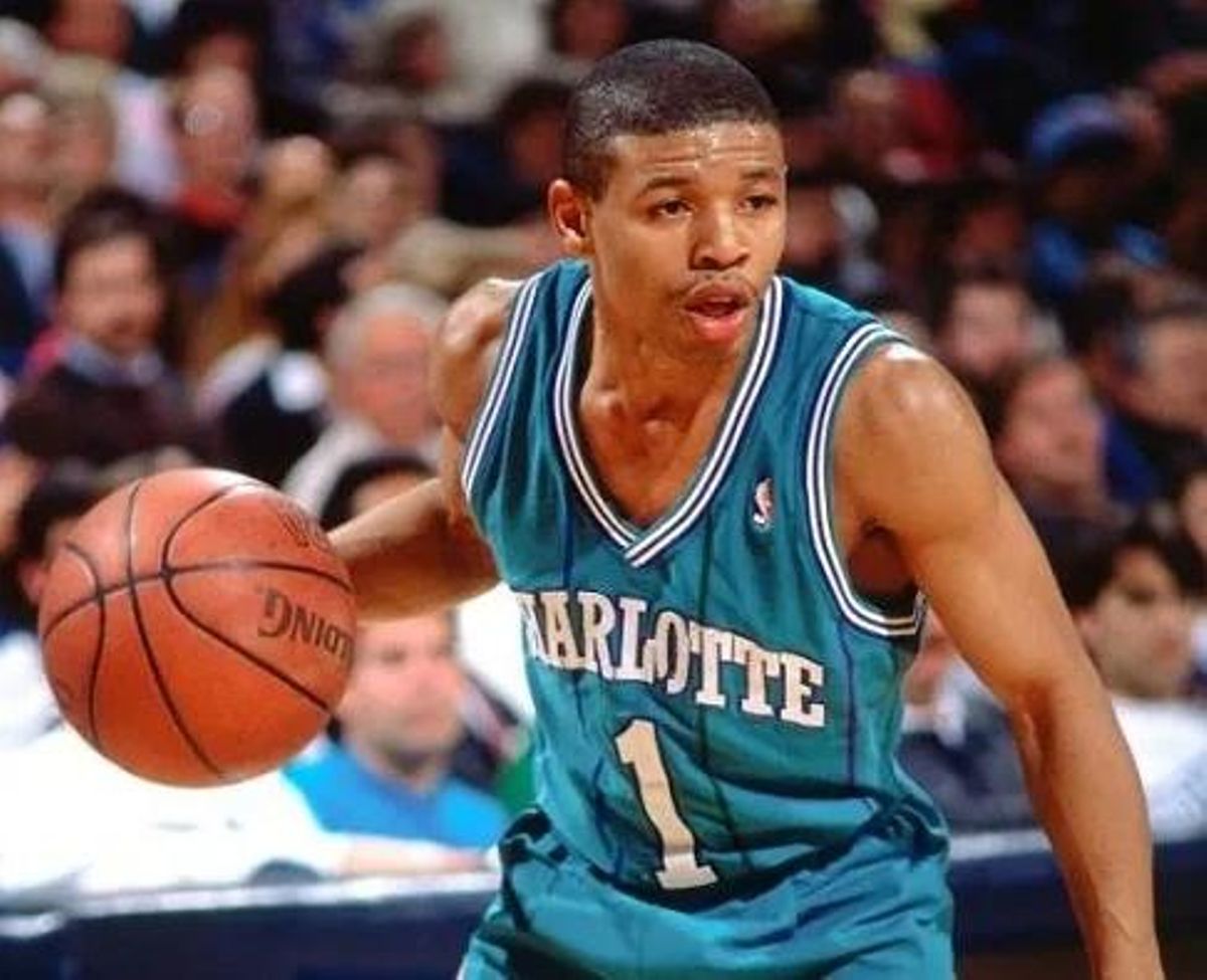 Muggsy Bogues in his stage as Horms player