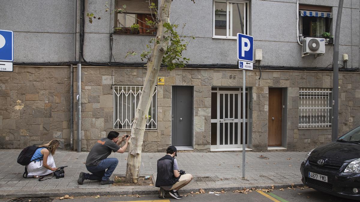 Número 66 de la calle Sant Iscle donde este domingo se ha producido la muerte violenta de una mujer de 29 años presuntamente a manos de su pareja, un hombre de 34