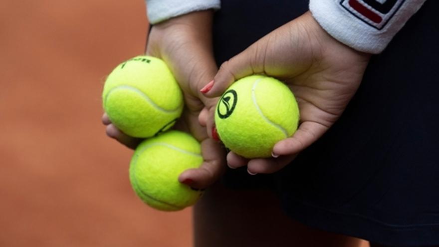 Auxiliares y azafatas/os para torneo internacional de tenis y la  previsión para la campaña de Navidad,  empleos para cerrar el mes de octubre