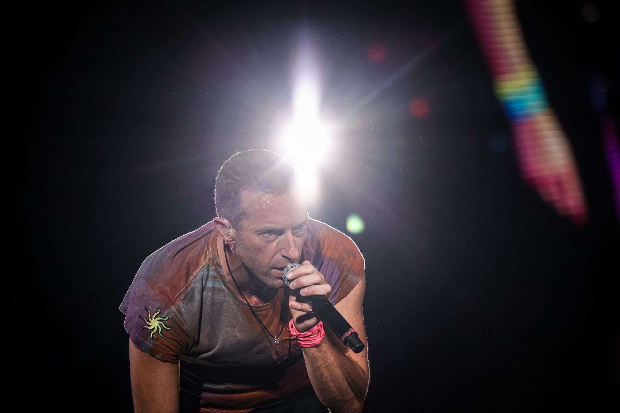 Coldplay il·lumina Barcelona en el primer dels quatre assalts a l'Estadi Olímpic