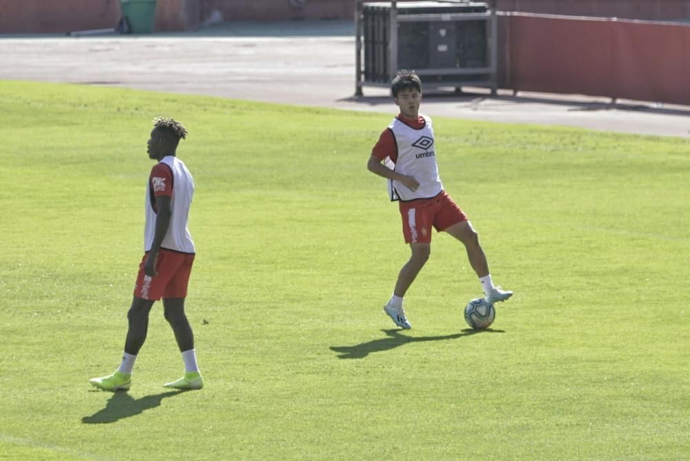 Primer entrenamiento de Kubo con el Mallorca