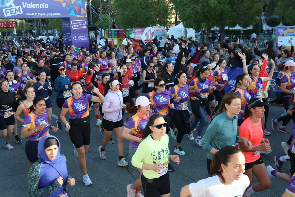 Búscate y descarga tu foto en la 10K Fem