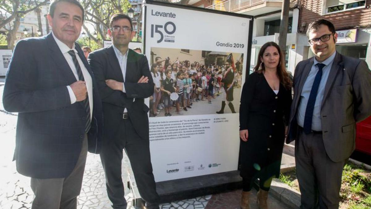 Levante-EMV repasa con  una exposición en Gandia  la memoria gráfica de la Safor  |  