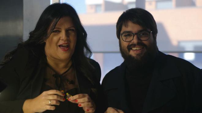 Brays Efe y Coria Castillo, presentadores de los Premios Feroz 2024