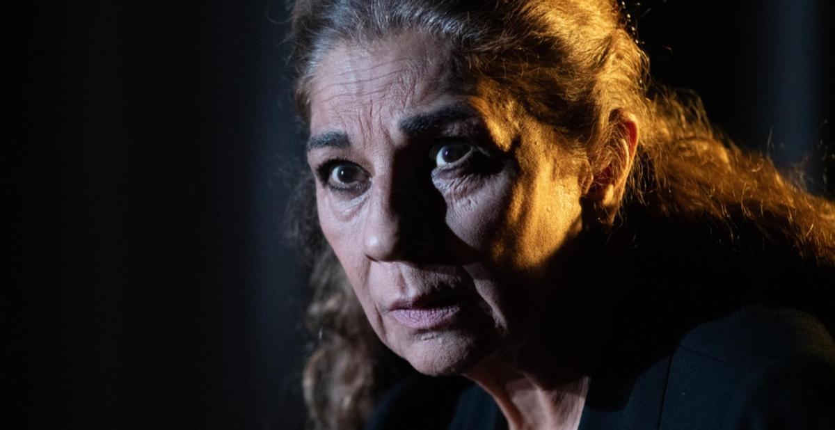 Lolita Flores es 'Poncia' en la obra.