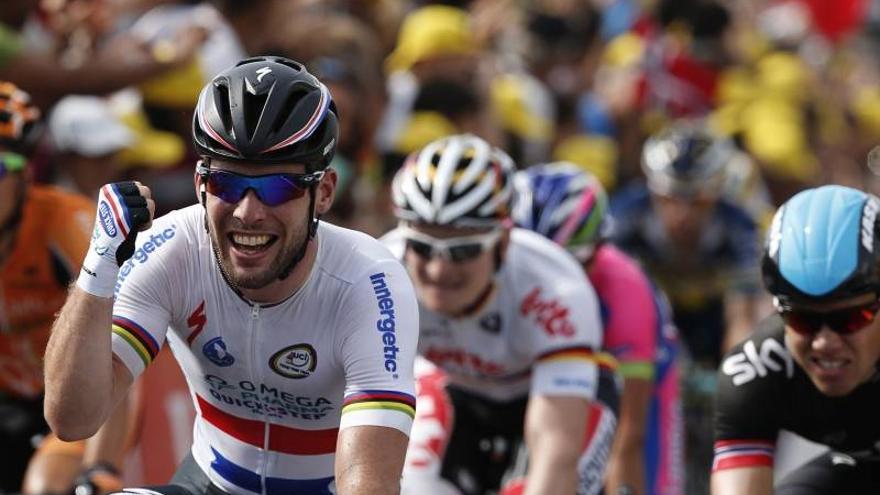 Cavendish se impone al esprín y Gerrans sigue con el amarillo