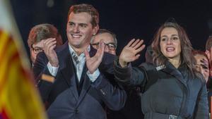 Albert Rivera e Inés Arrimadas durante la celebración de los resultados de Ciudadanos en las elecciones catalanas de 2017.