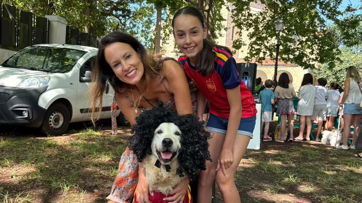 Gijón se rinde a "Cucurella": la historia de la perrita de Somió que corre la banda como el lateral de la selección