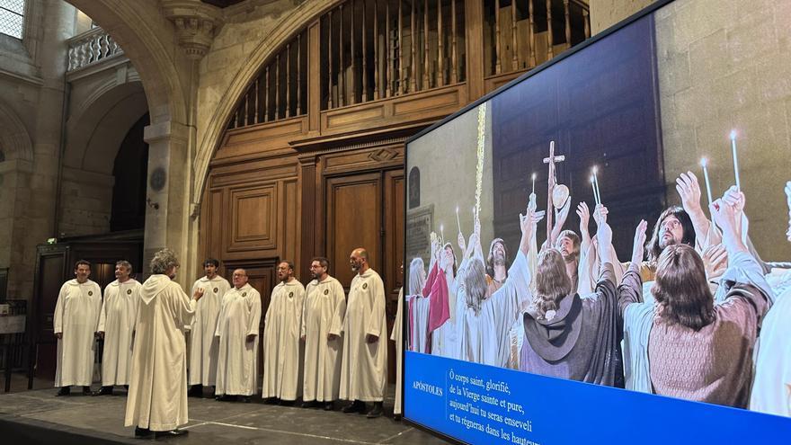El Misteri d&#039;Elx resuena por primera vez en una iglesia de París