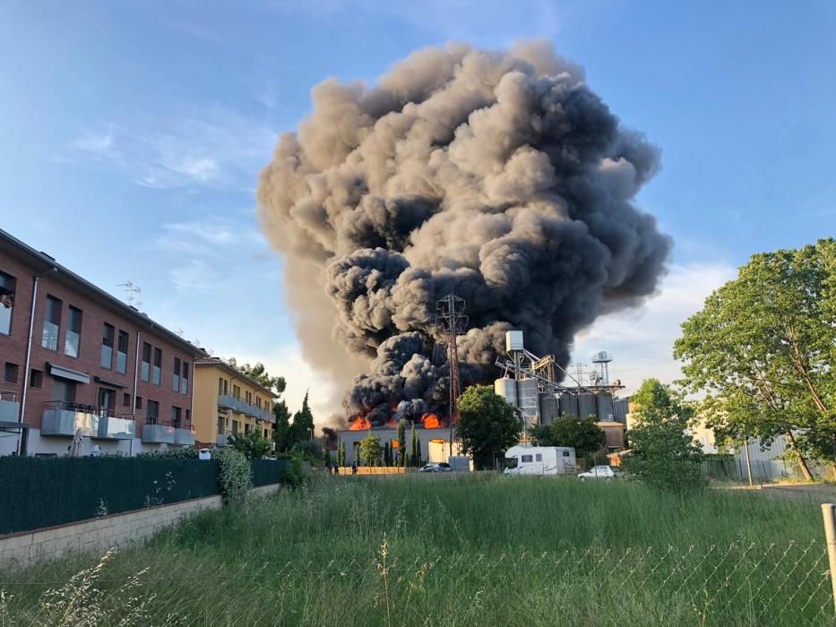 Incendi en una empresa de Sarrià de Ter