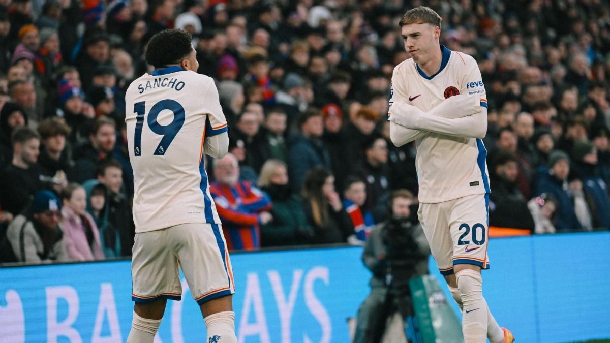 Sancho le regaló el gol a Palmer en Selhurst Park