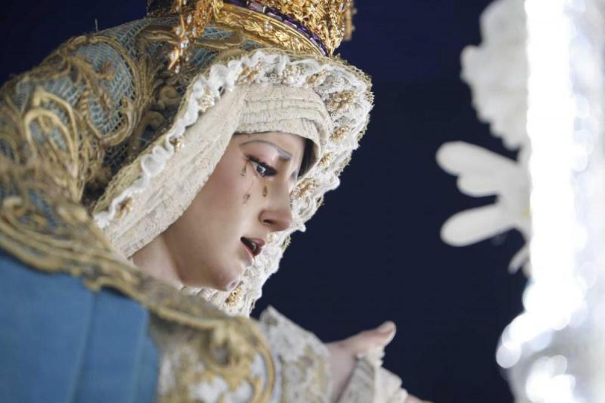 Lunes Santo primaveral para albergar una simbiosis de marchas y silencio