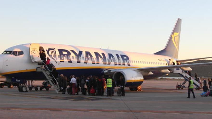 Gritos, vómitos y desmayos en un vuelo de Ibiza a Londres