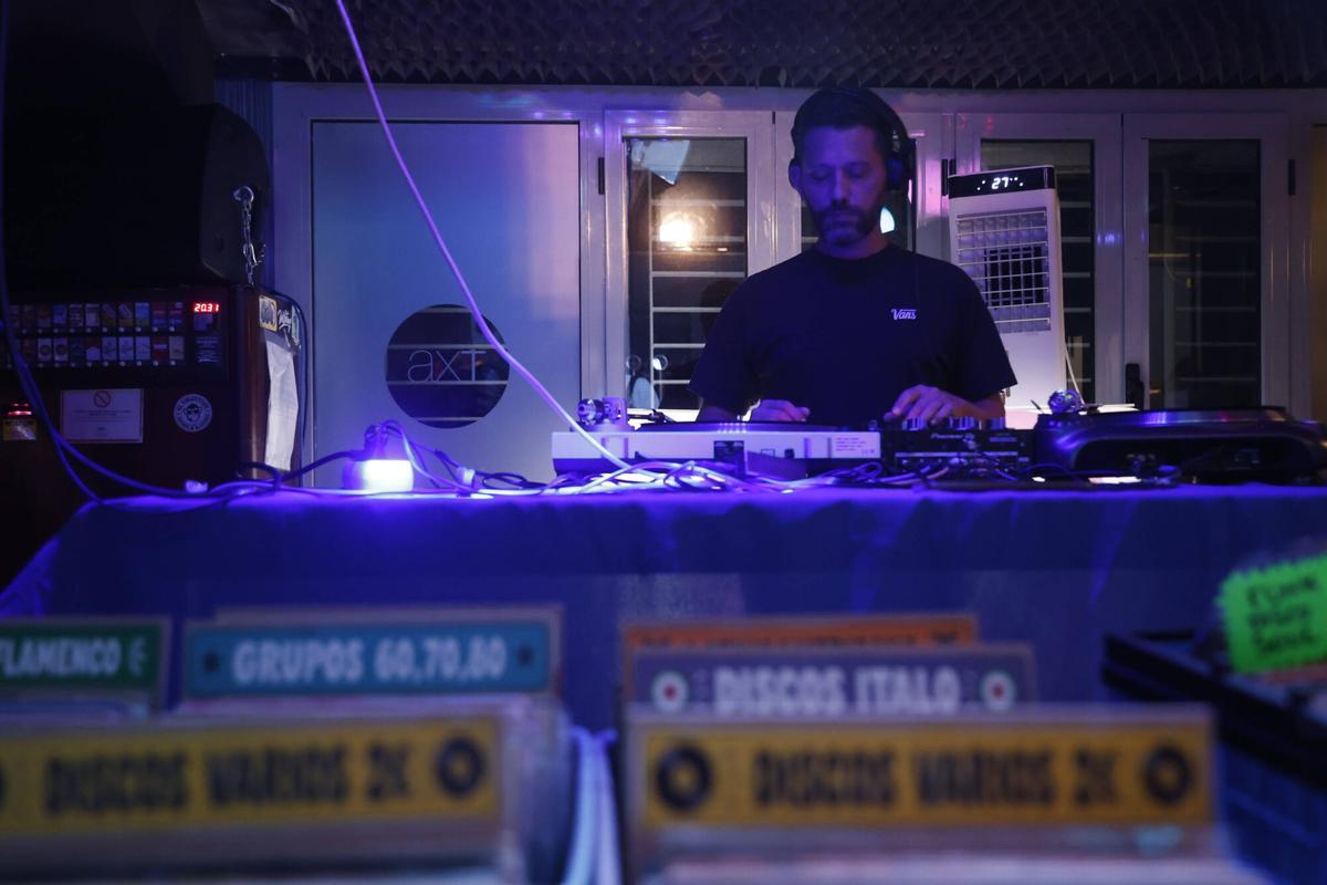 La Feria del Disco Nocturna, en imágenes