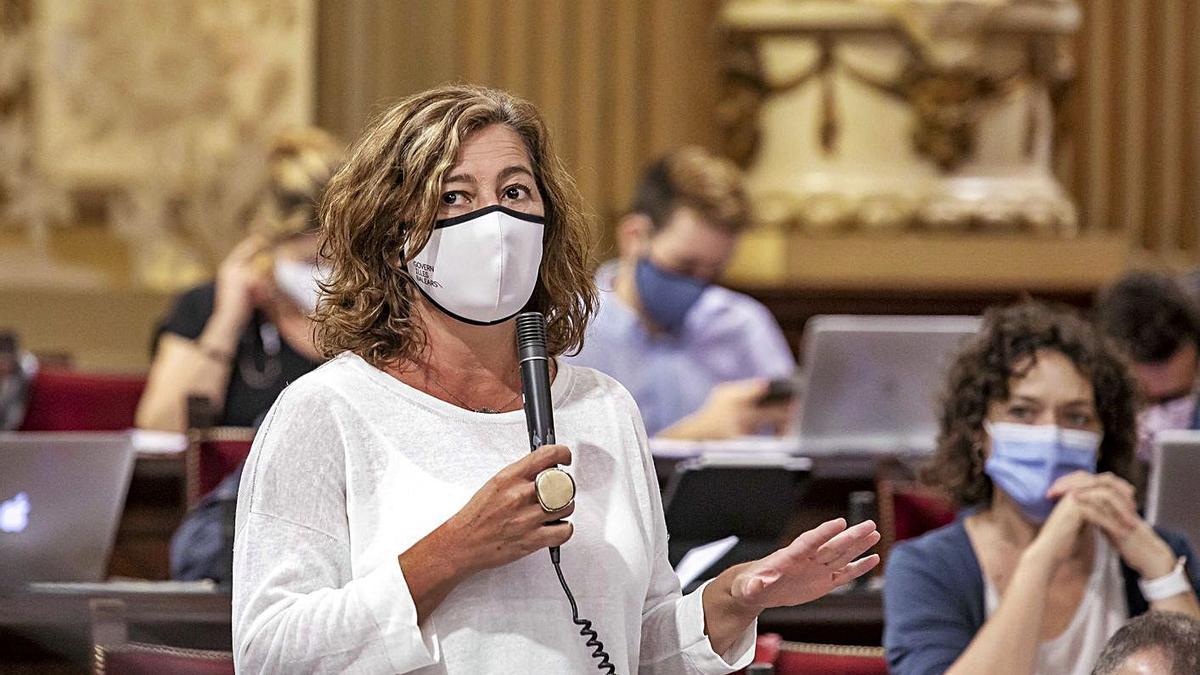 Francina Armengol en el Parlament