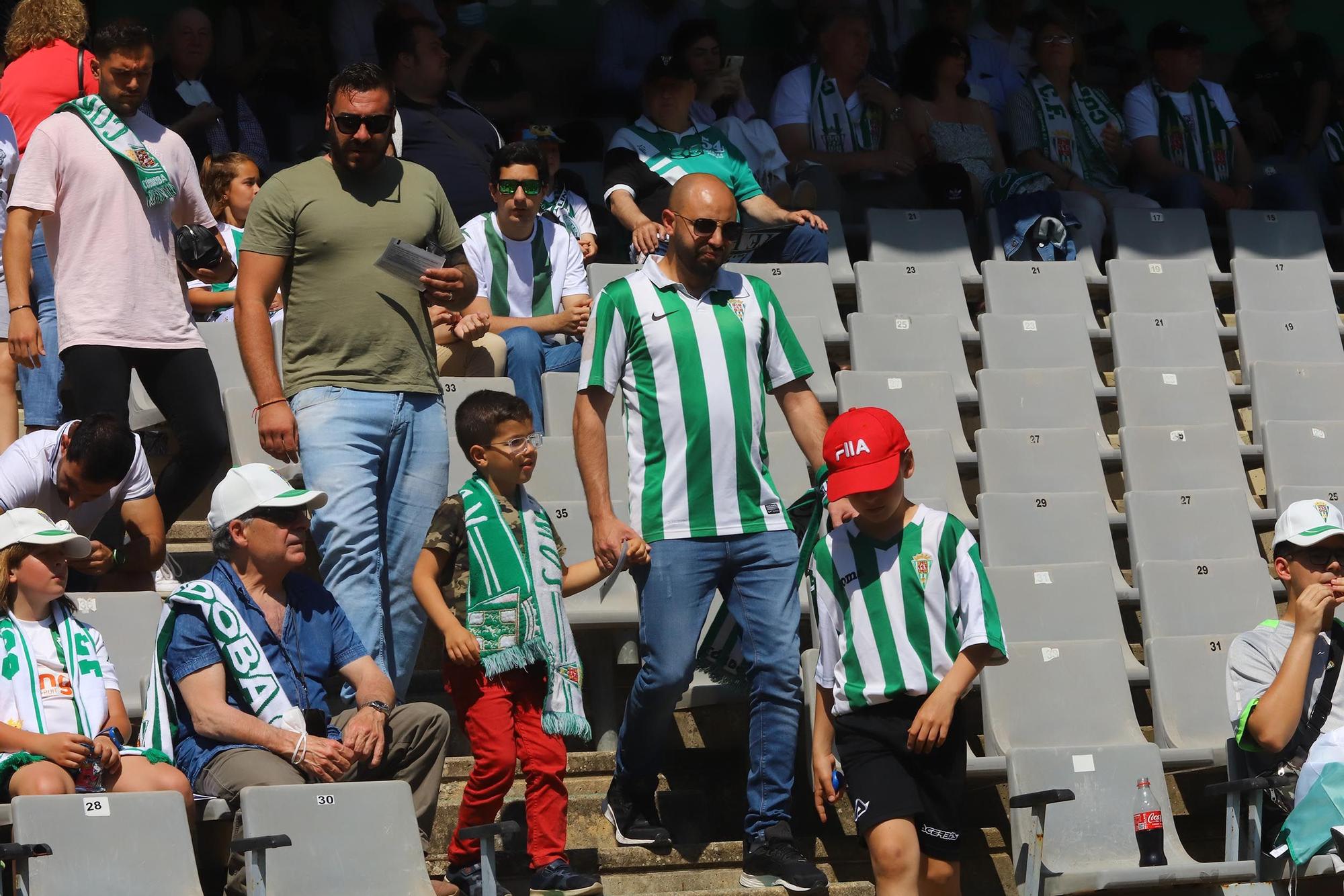 Las imágenes de los aficionados en el Córdoba CF-AD Ceuta CF