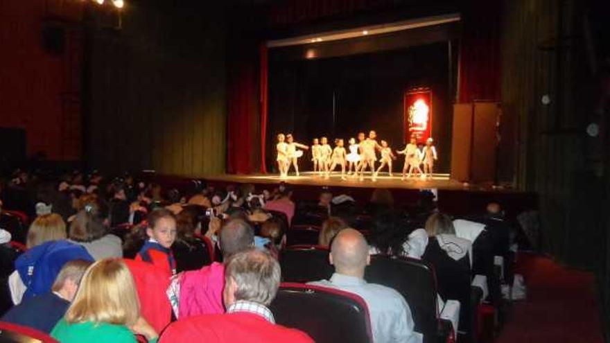 Danza para abarrotar el teatro Prendes