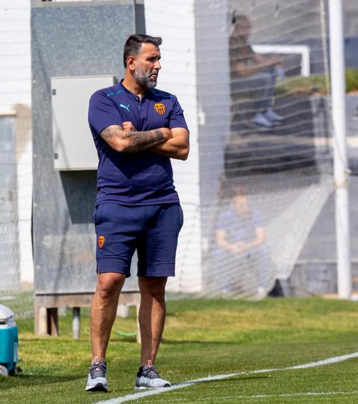 El moañés, trabajando en la ciudad deportiva del club de Mestalla.