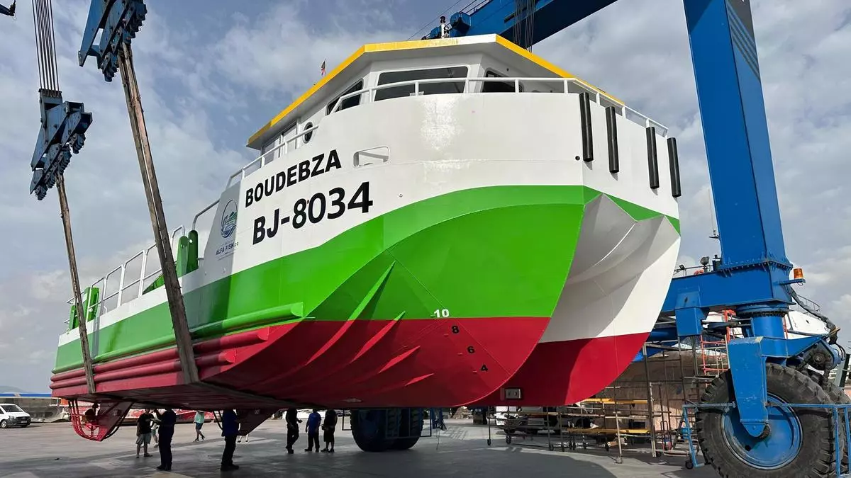 De Vinaròs a Argelia: el nuevo coloso naval de 720 caballos que trabajará en una granja marina