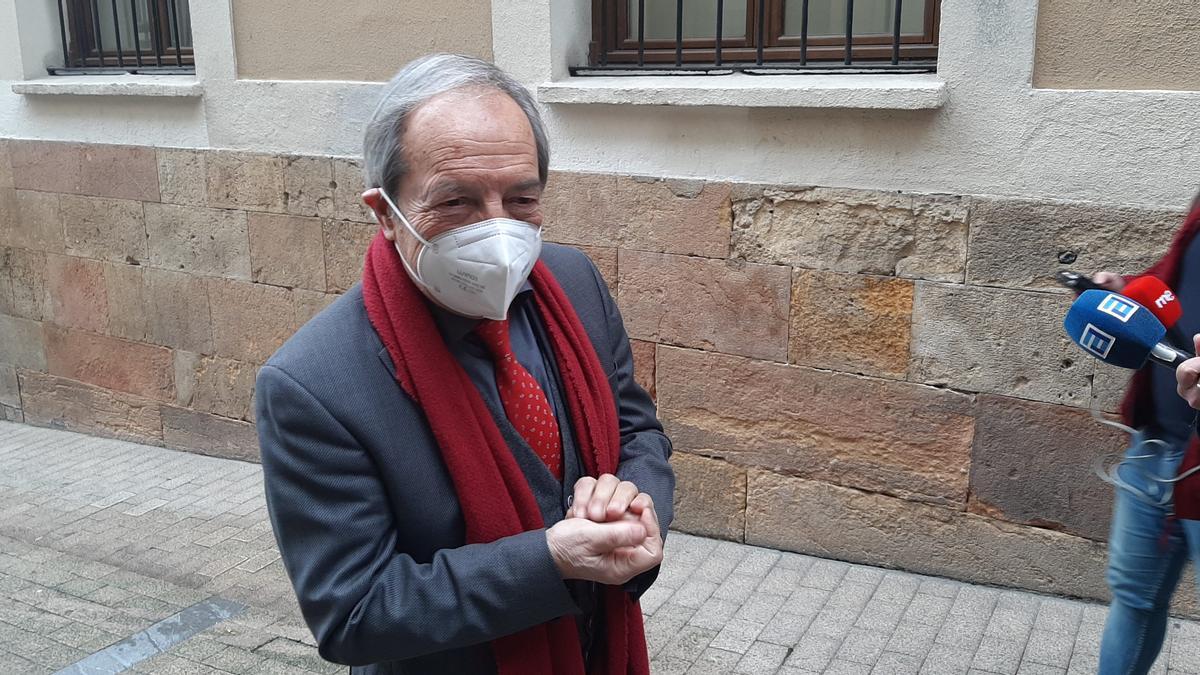 Wenceslao López insta a Canteli a defender que la salud en pandemia es lo primero: "Si no, mejor que se quede callado"