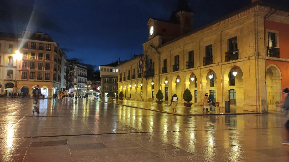El Ayuntamiento, con las luces apagadas.
