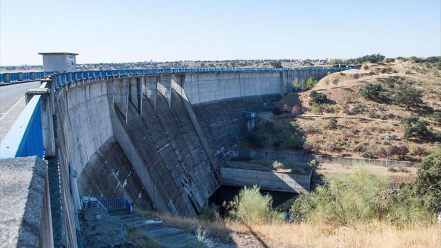 Fedehesa pide medidas que garanticen reservas de agua