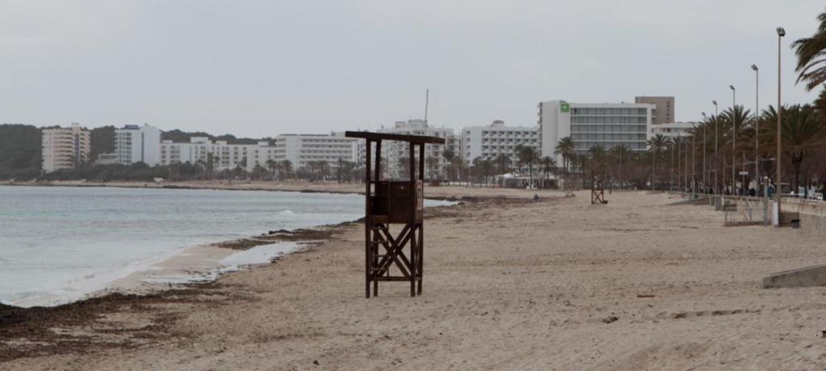 Nix los am Strand von Cala Millor. So ähnlich dürfte es auch in den Osterferien aussehen.