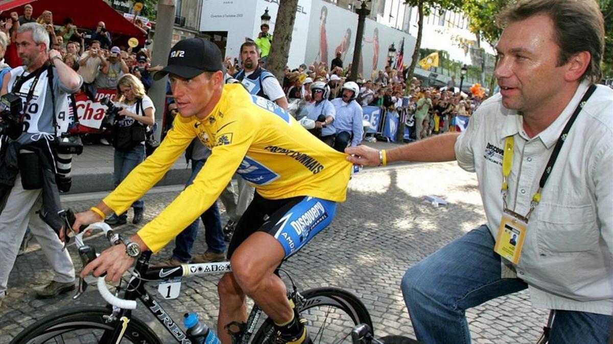 Bruyneel celebra el Tour 2005 con Lance Armstrong