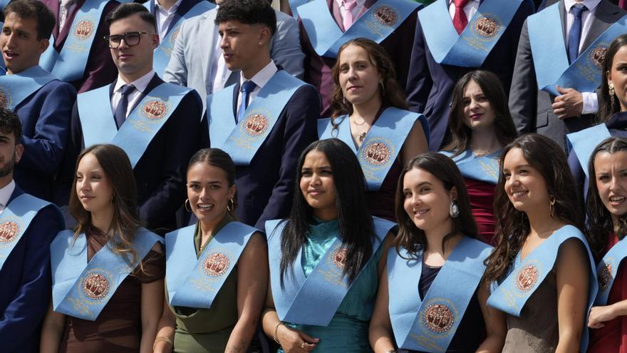 GALERÍA | Los futuros maestros se gradúan tras su formación en el Campus Viriato