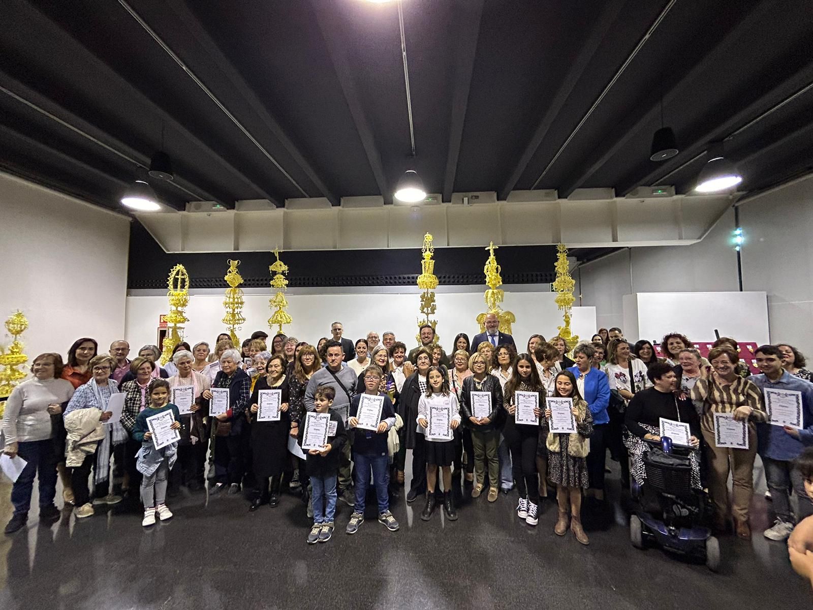 Así son las palmas blancas que se llevan el premio de artesanía en Elche