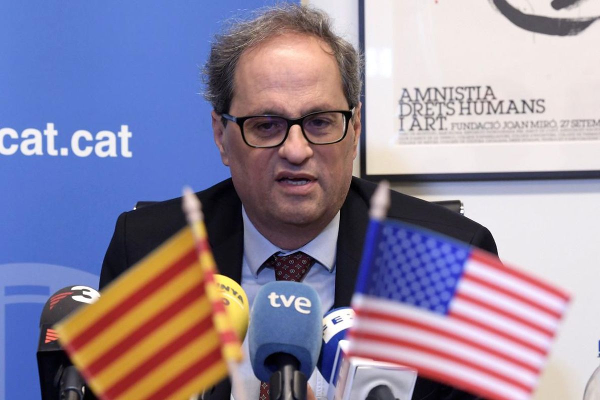 WAS06. WASHINGTON (DC, EEUU), 27/06/2018.- El presidente de la Generalitat de Cataluña, Quim Torra, habla durante una rueda de prensa con periodistas españoles hoy, miércoles 27 de junio de 2018, en la sede de Acció, la oficina comercial de la Genaralitat de Cataluña en Washington, DC (EE.UU.). EFE/Lenin Nolly