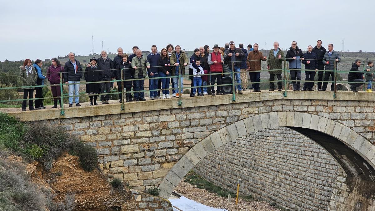 Concentración convocada por la plataforma en defensa del ferrocarril de Teruel y el Movimiento ciudadano Teruel Existe, este sábado.