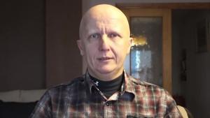 Així es burla Paco Sanz dels seus donants