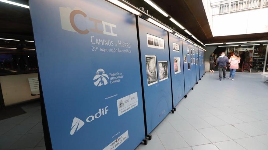 La estación de Oviedo alberga la exposición &#039;Caminos de hierro&#039; hasta el 18 de marzo