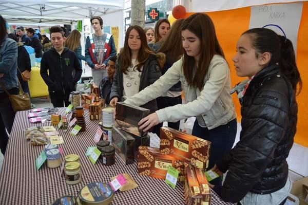 Escolars berguedans celebren el Mercat de les Cooperatives Escolars