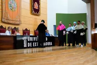 El rector de la UEx reclama a la Junta actualizar su financiación