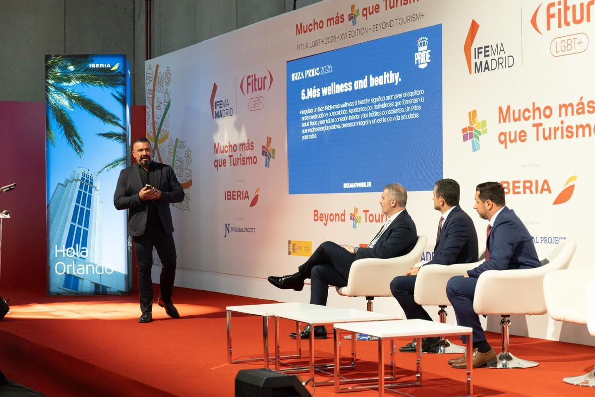 Presentación del Ibiza Gay en el escenario de Visibilidad Fitur 2026.
