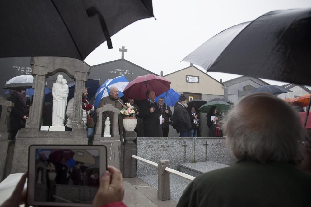 Homenaje en memoria de José Maldonado en el cementerio de La Espina, Salas