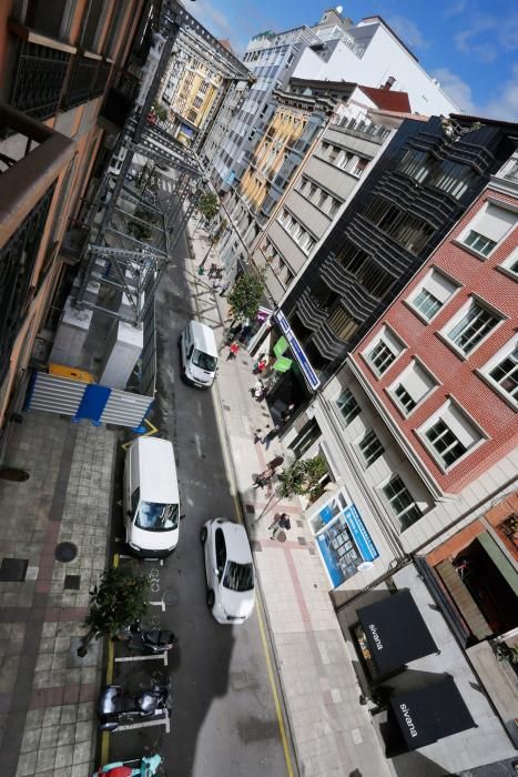 Reabre la calle Melquíades Álvarez de Oviedo