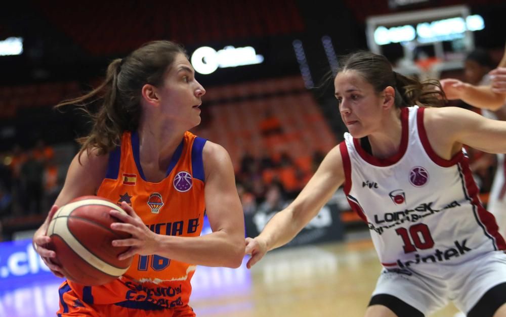 Partido entre el Valencia Basket y el Lointek Gernika