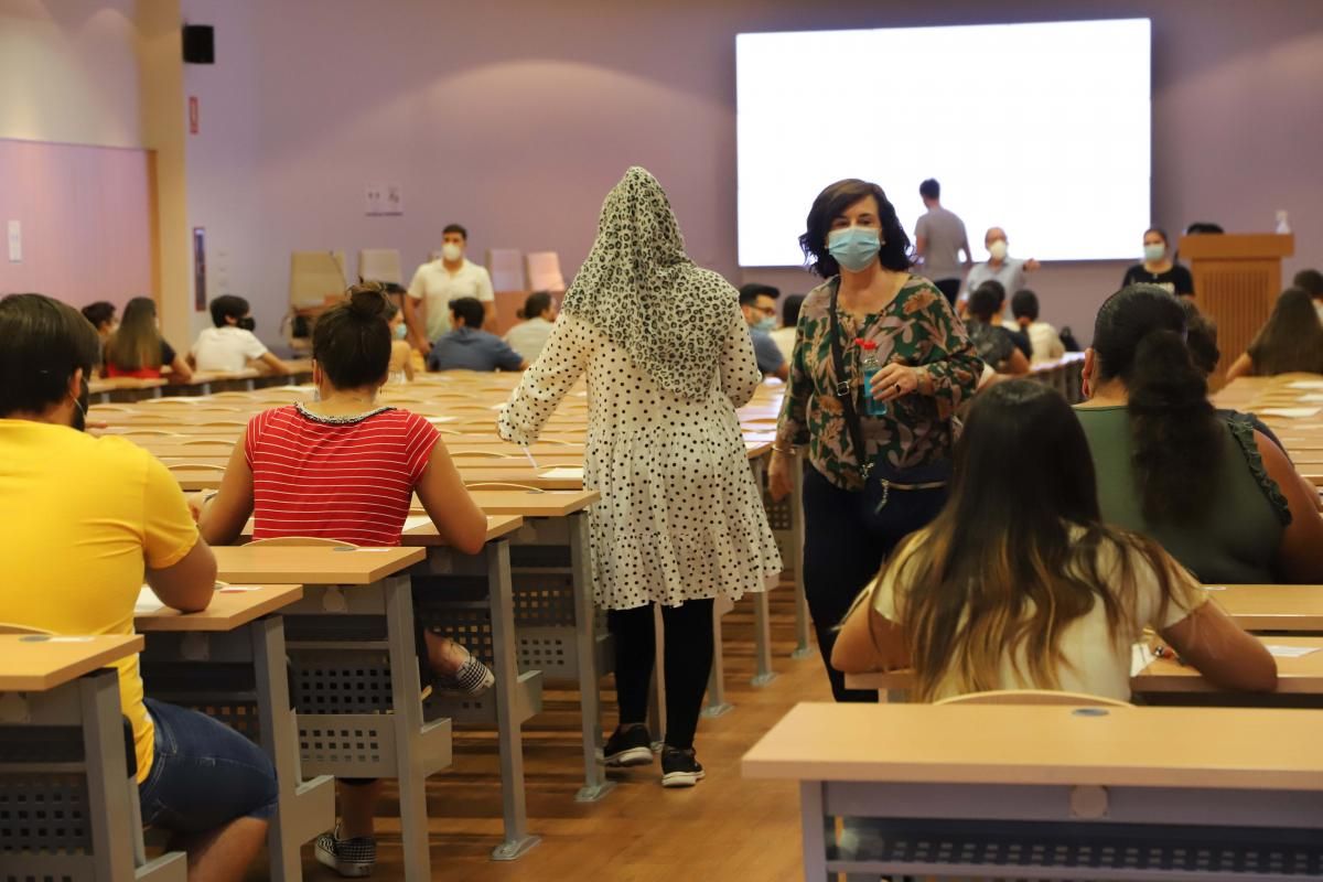 Las imágenes de la PEvAU de septiembre: 731 estudiantes se examinan en Córdoba