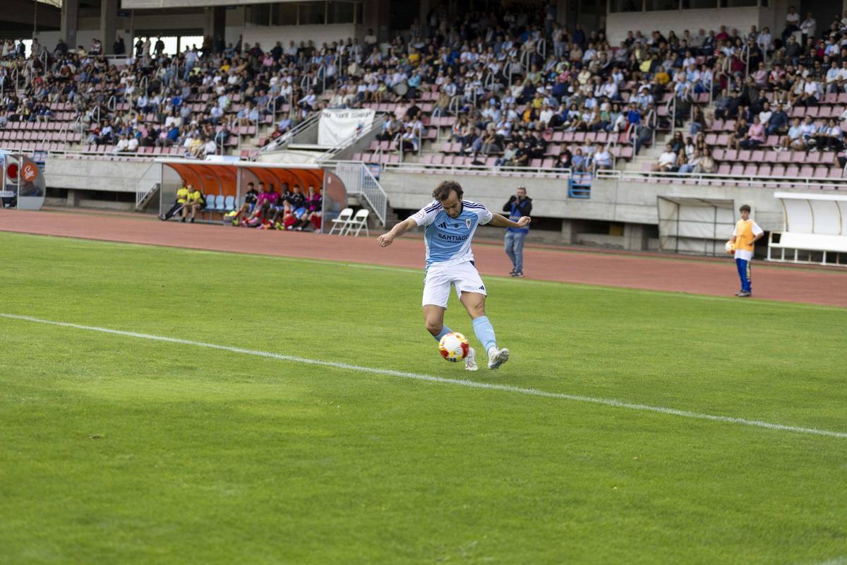 Charly en un partido con la camiseta del Compos.