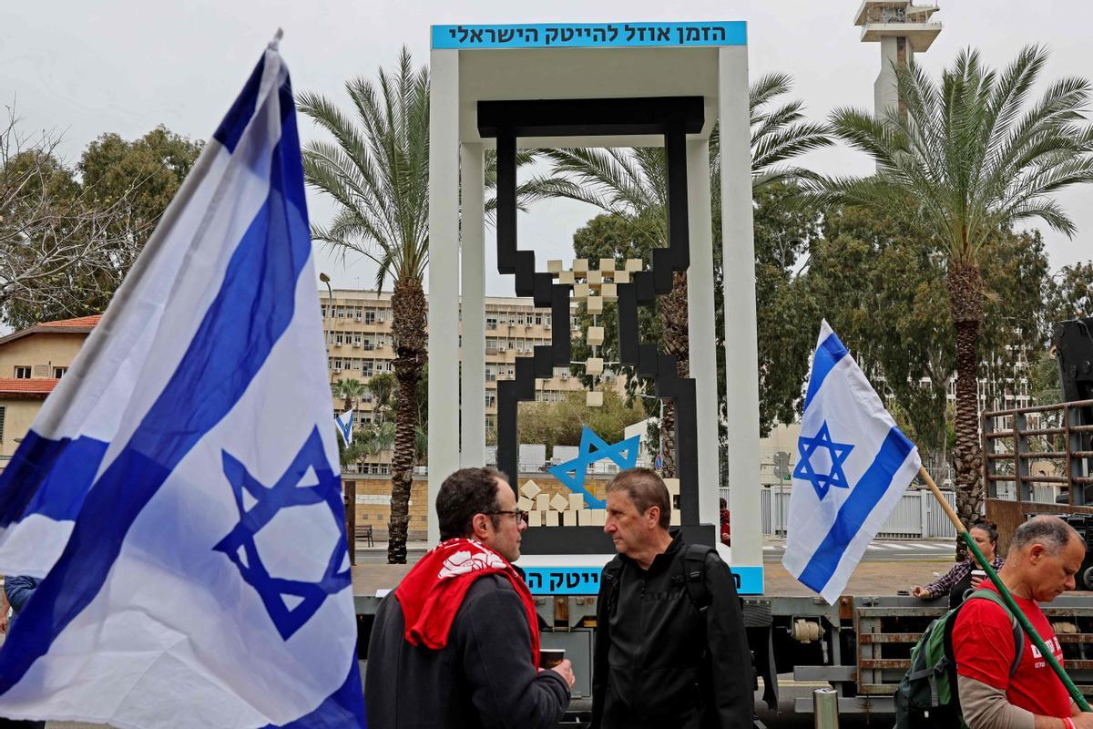 Manifestaciones en Tel Aviv contra las controvertidas reformas legales que promociona el gobierno de extrema derecha del país